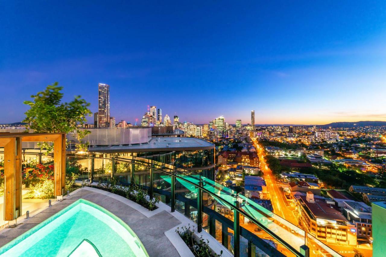 Fv By Peppers Aparthotel Brisbane Exteriör bild View from the rooftop pool